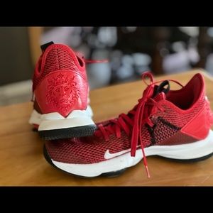 Nike Lebron Witness IV TB Men's Basketball Shoes Size 8